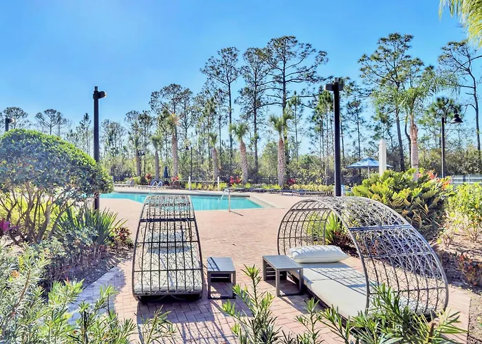 Luxury 2Br Condo - Pool & Hot Tub - Near Disney
