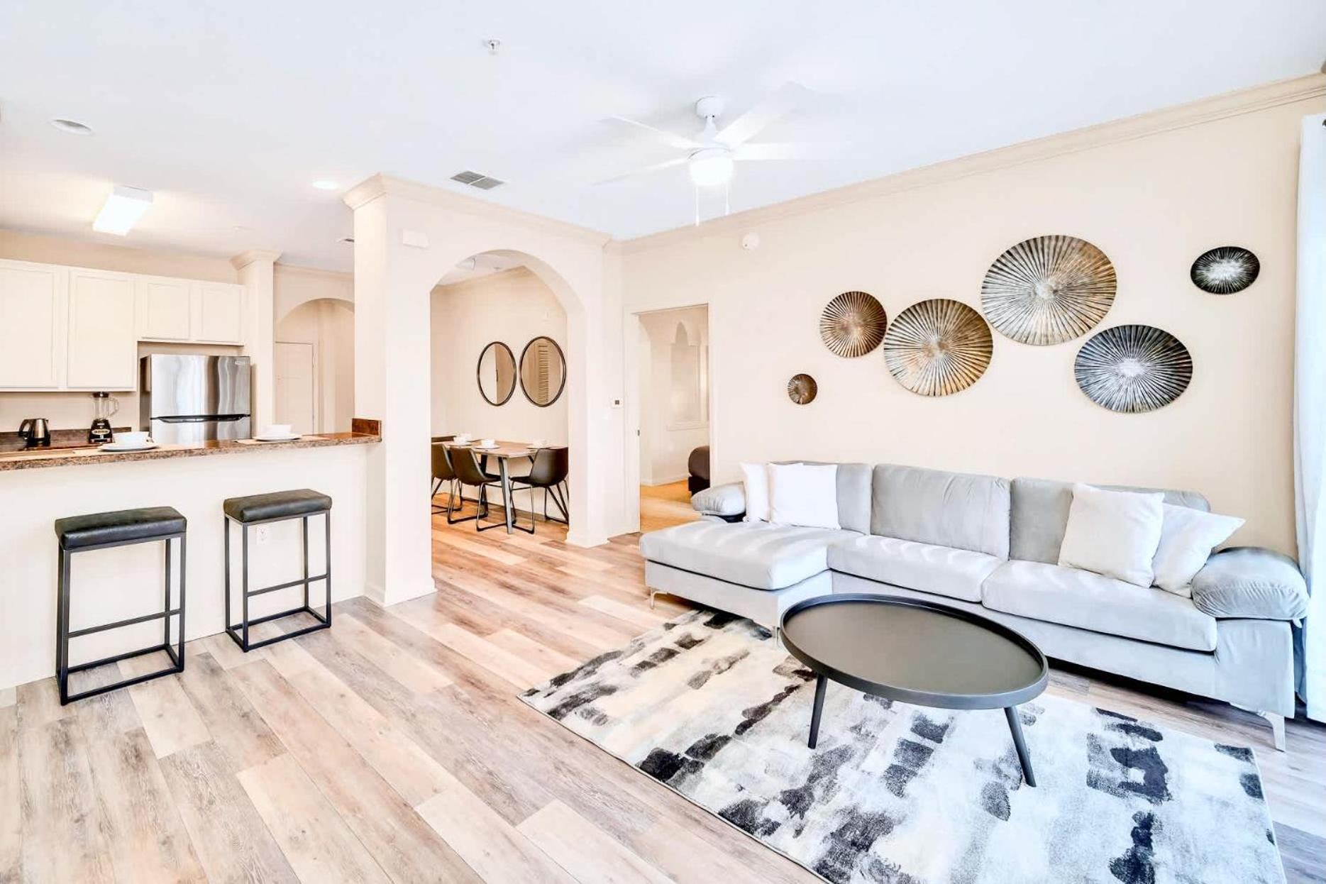 Hébergement de vacances Luxury 2br - Pool & Hot Tub - Near