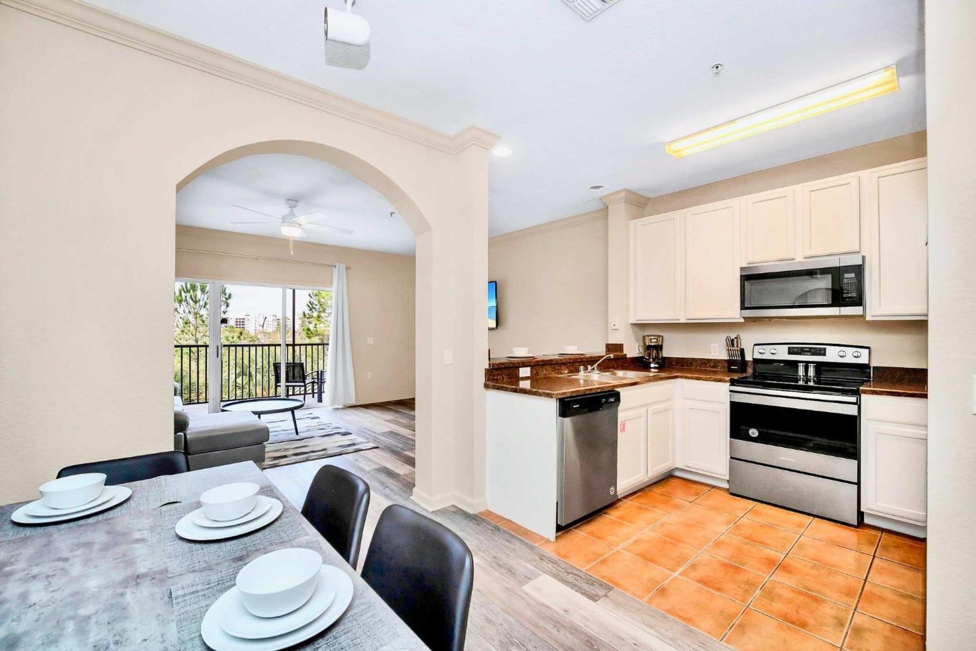Hébergement de vacances Luxury 2br - Pool & Hot Tub - Near *